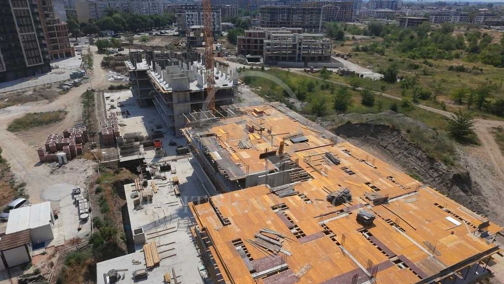 Продава се Двустаен апартамент в Пловдив, Христо Смирненски - 72 кв.м за 1465 €/кв.м - Снимка #2