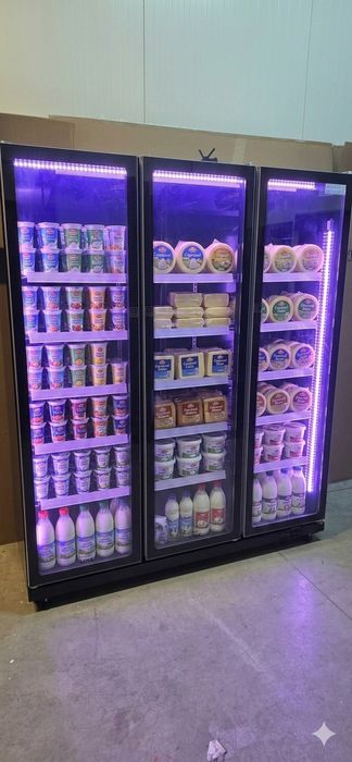 Vitrina frigorifica lactate mezeluri băuturi consum  3kw/ 24 ore