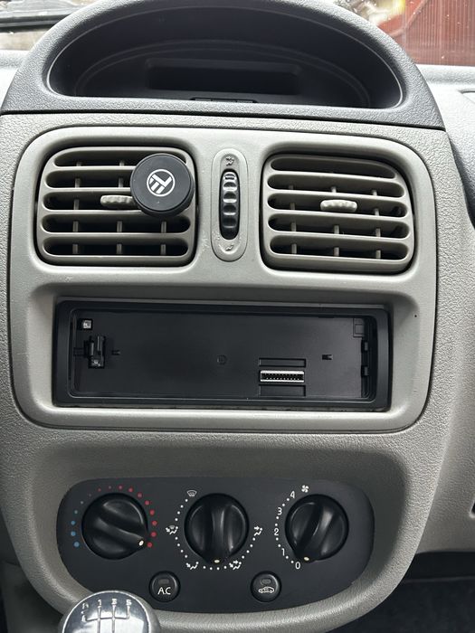 Renault Symbol 2005 1.4 16V