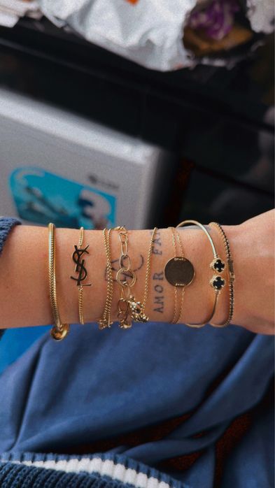 Vand bratara Tennis cu pietre negre - din aur de 14 k (585)