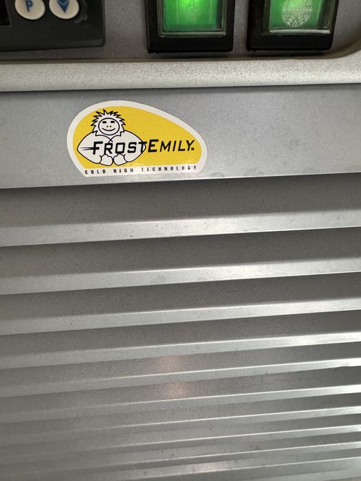 Vand vitrina de sticla Frost Emily