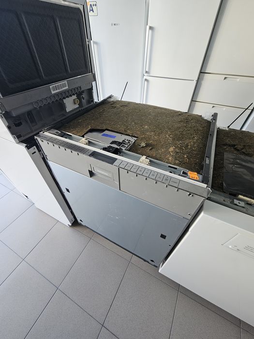 Съдомиялна за пълно вграждане GAGGENAU