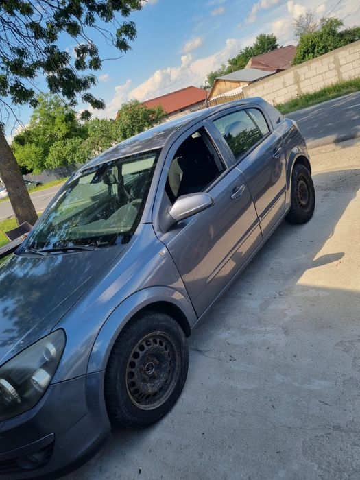De vanzare Astra H