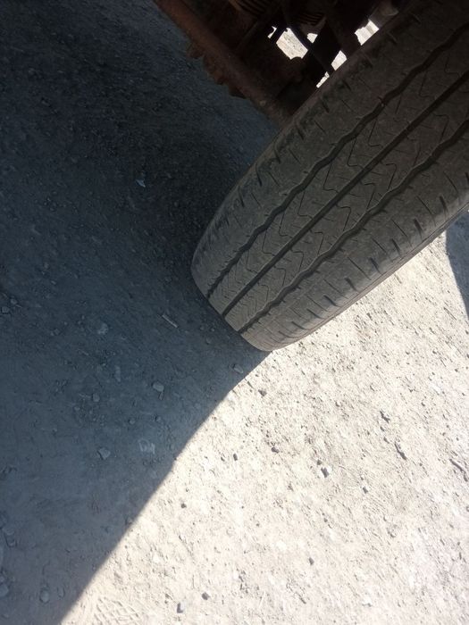 Уаз бортли холати яхши юриб турибди метани бор балонлари яхши