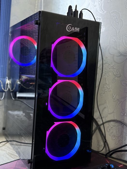 Продавам гейминг компютър !