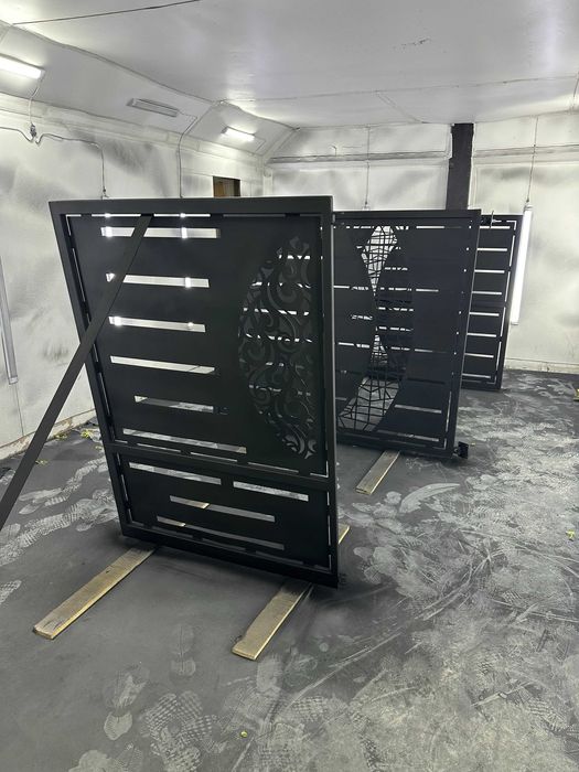 Confectii porti la comanda automatizate cu montaj inclus Sighet