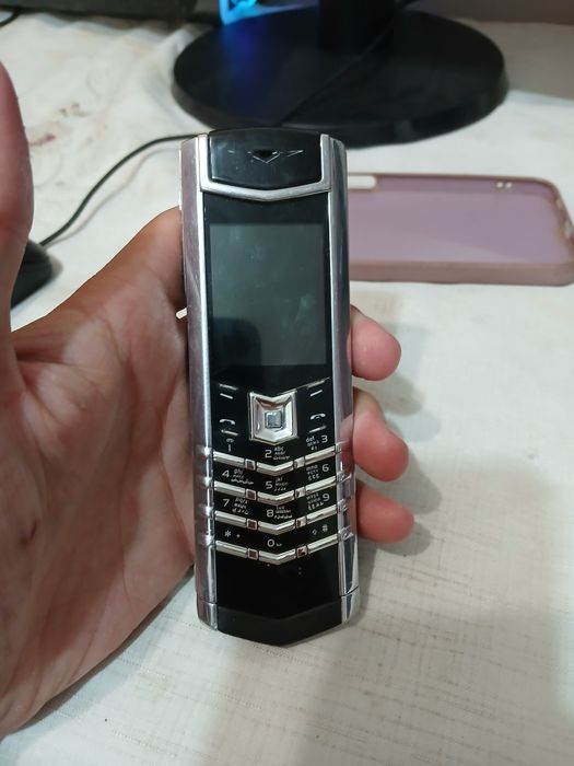 Vertu telefoni sotiladi