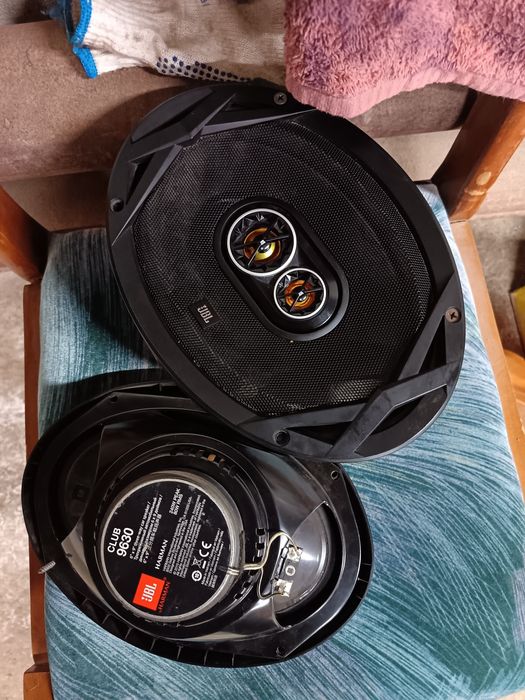 Колонки беляш 2шт оригинал.