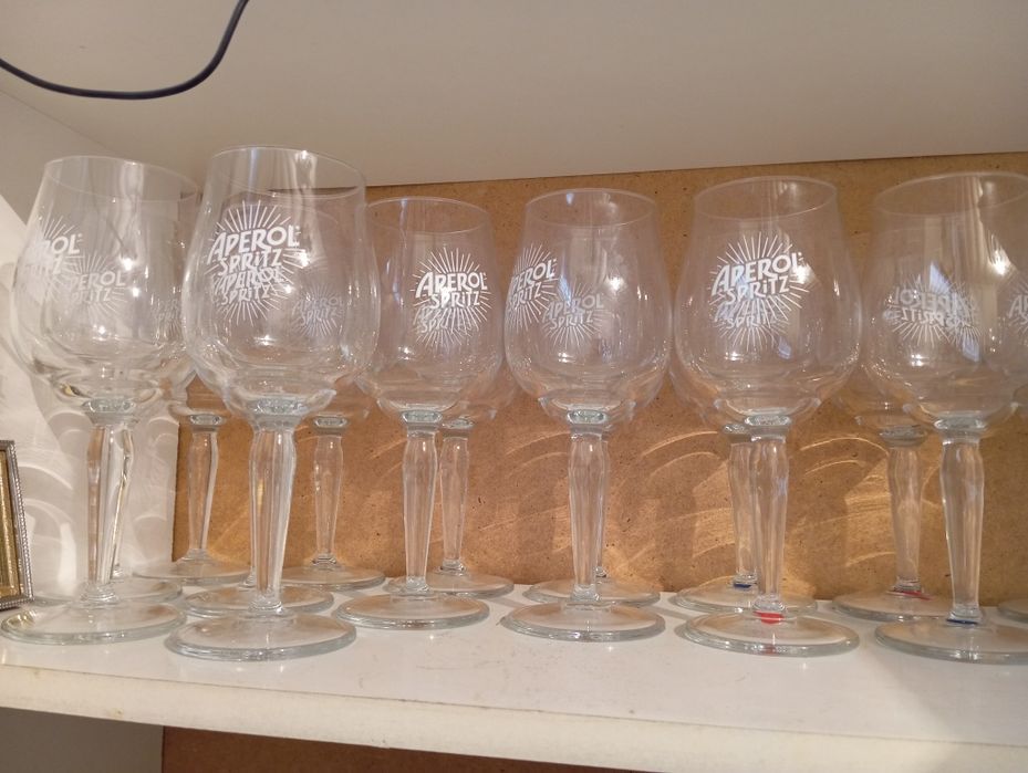 Бокалы Aperol spritz для коктейлей.