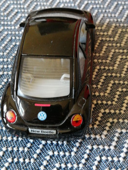 Метални колички.