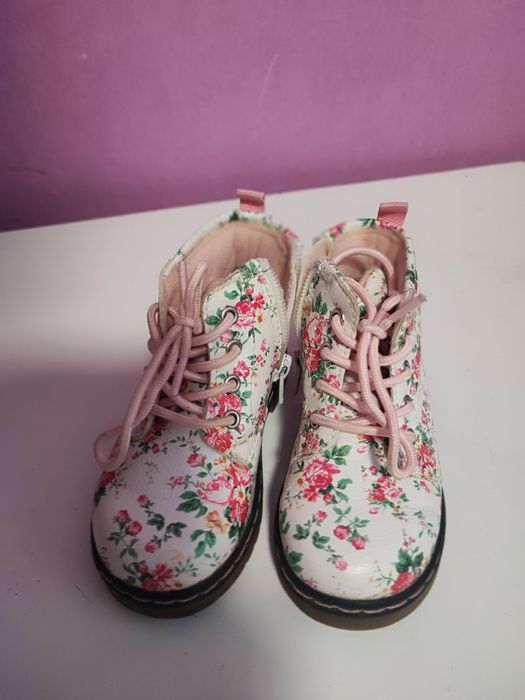 Кокетни момичешки  боти