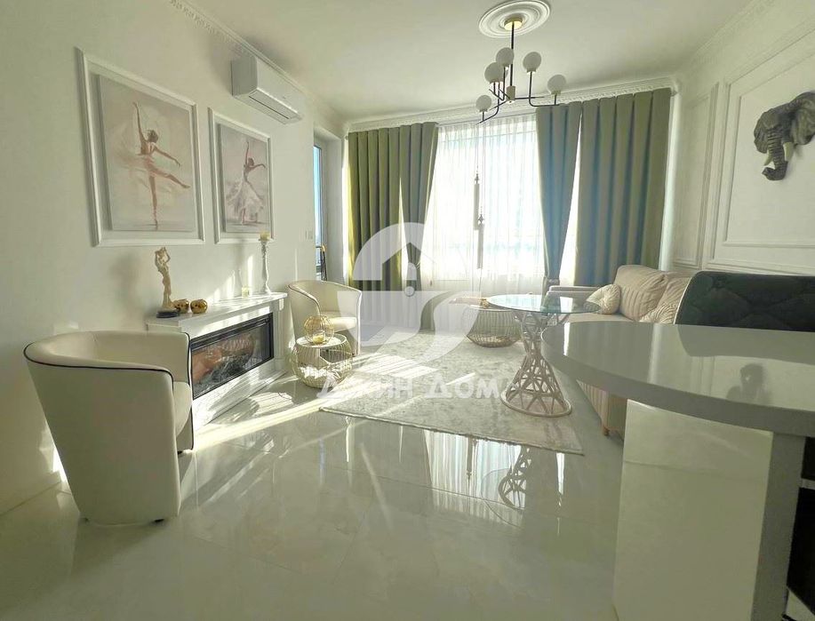 Продава се Тристаен апартамент в Бургас, Славейков - 90 кв.м за 3234 €/кв.м - Снимка #2