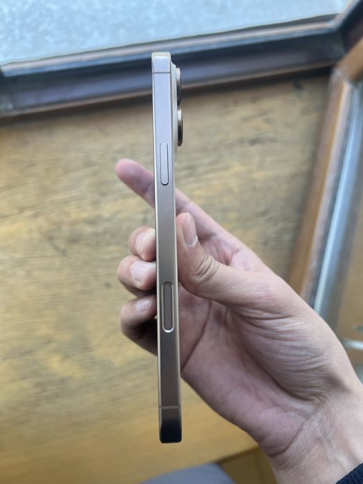 iPhone 16 pro max 256 [100 %, 200 sikl]