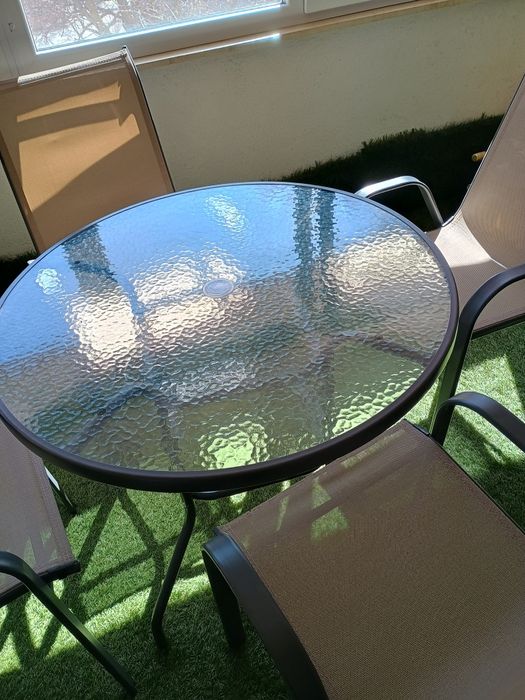 Градинска маса с четири стола