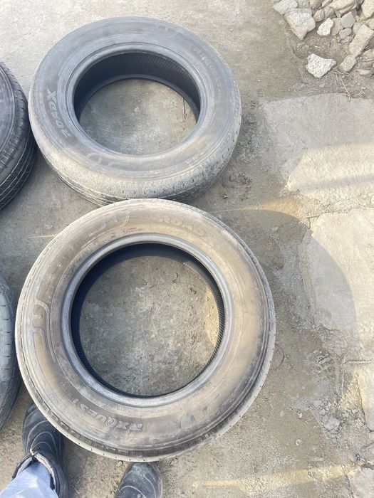 Шины 235/65/R17.