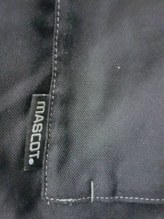 Мъжка риза .Mascot