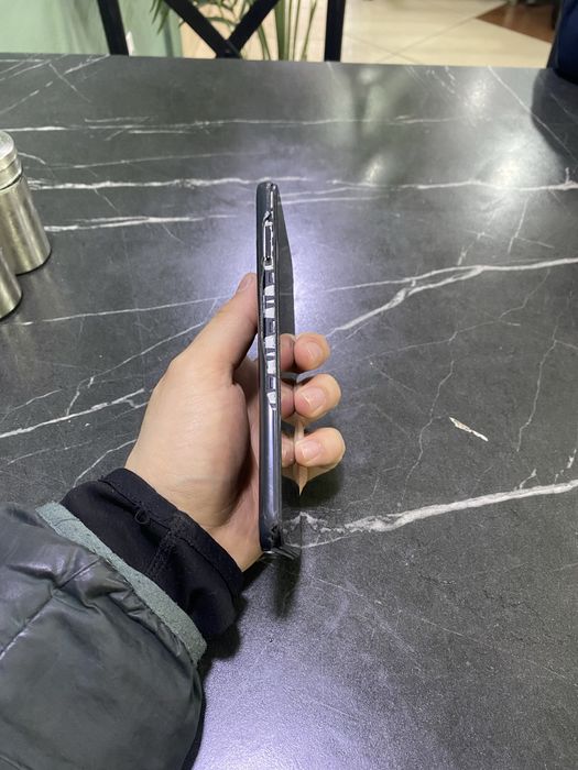 Продам телефон.