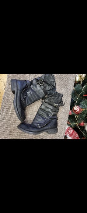 Всички са от естествена кожа 39-40 номер