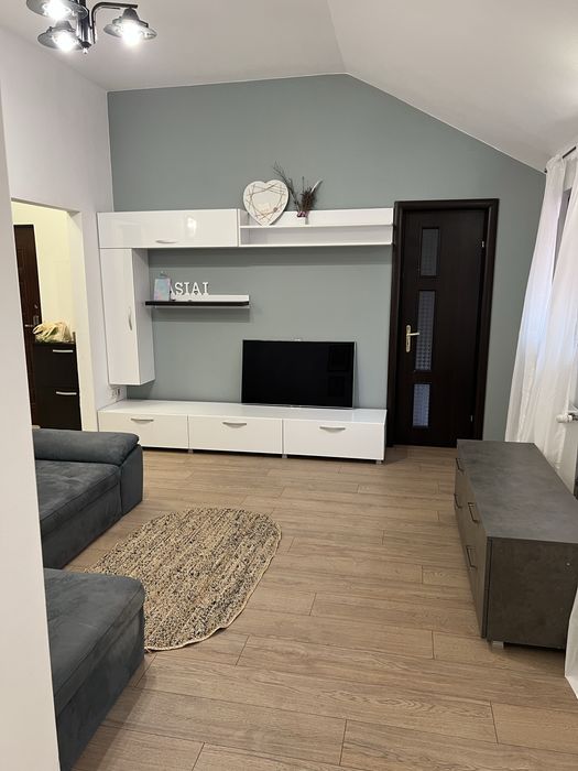 Apartament 3 camere - Pantelimon - în incinta unei vile - curte comună ...