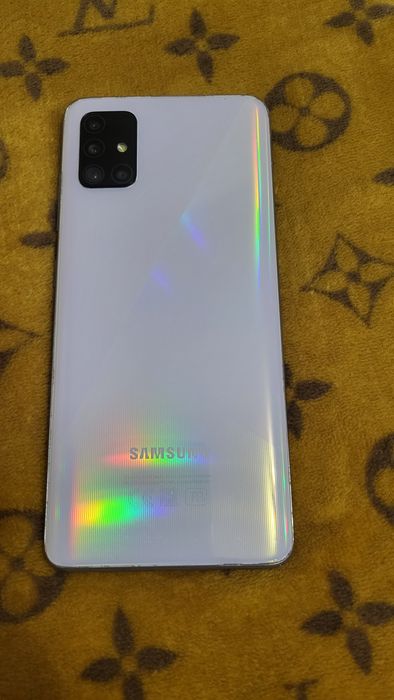 Самсунг А51 с документами