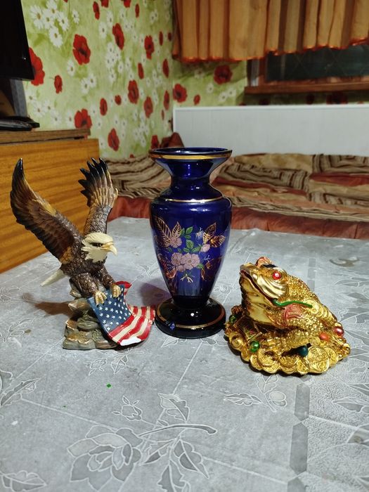 Фарфоровая посуда статуэтки