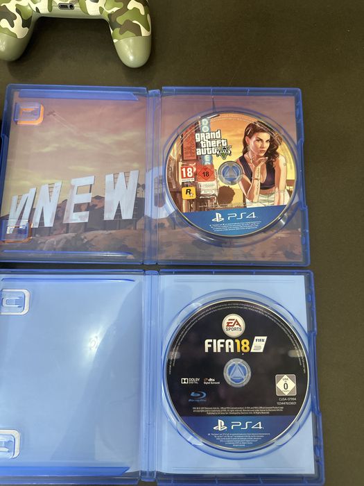 PS4 2020,2 геймпада,2игры