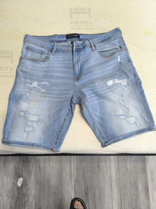 Мъжки къси панталони различни модели