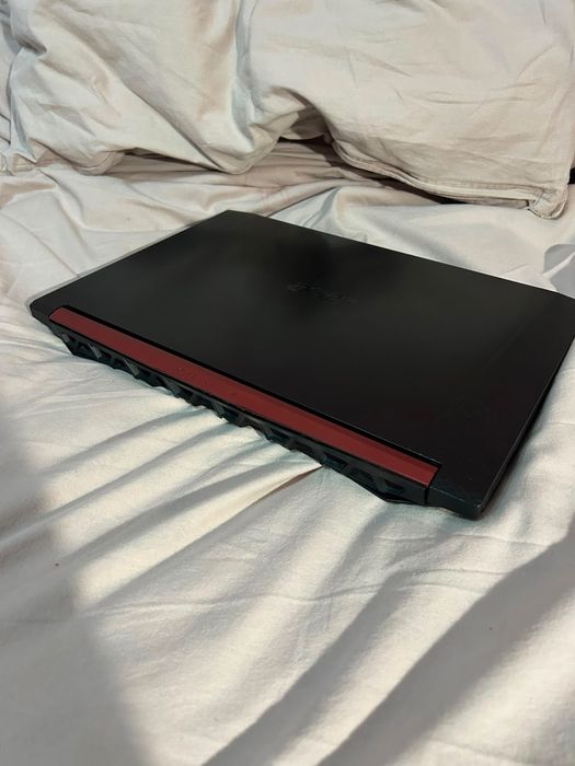 • Laptop Gaming • Acer Nitro 5 •