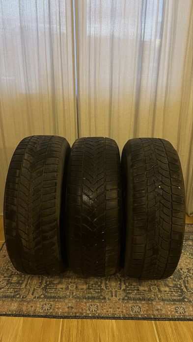 Гуми Dunlop winter 235/65/17
