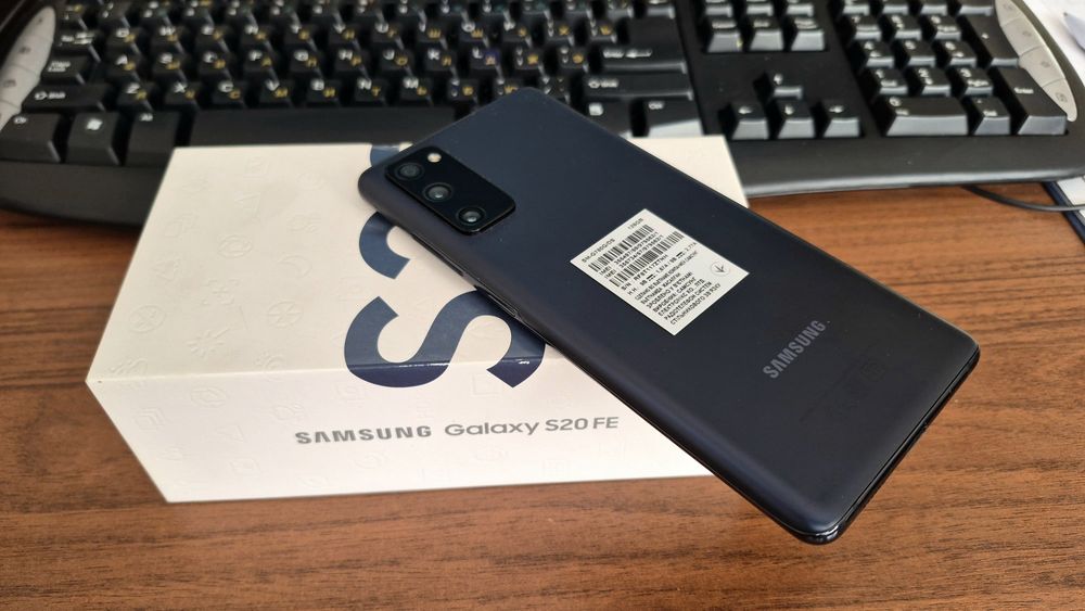 Samsung S 20 FE.
