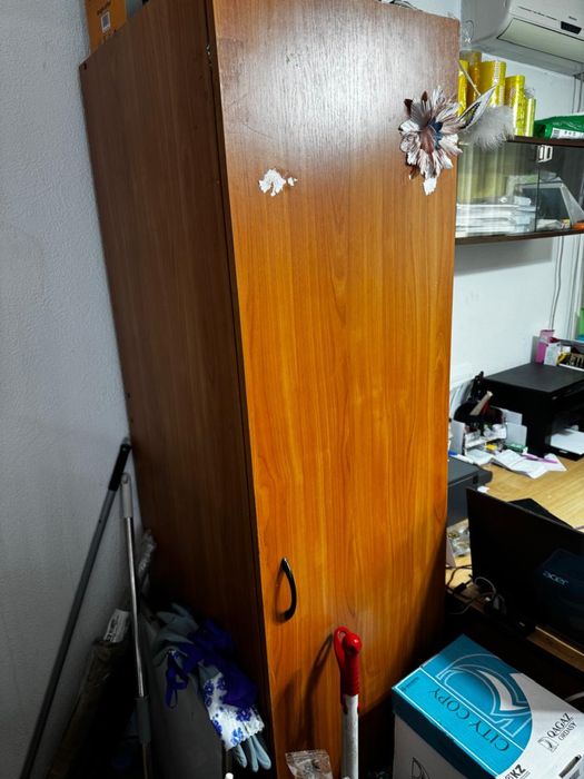 Шкаф стол стул все по 5000