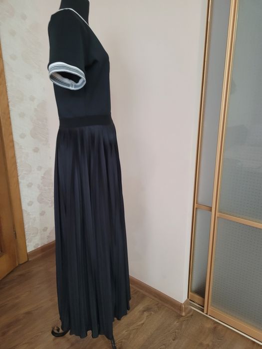 Продам платье б/