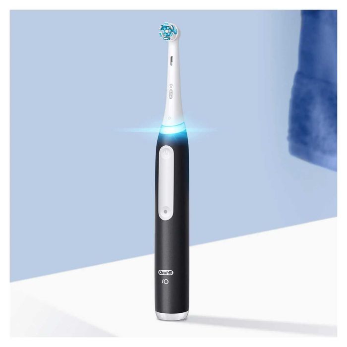 Четка за зъби Oral-B iO Series 3n, черна
