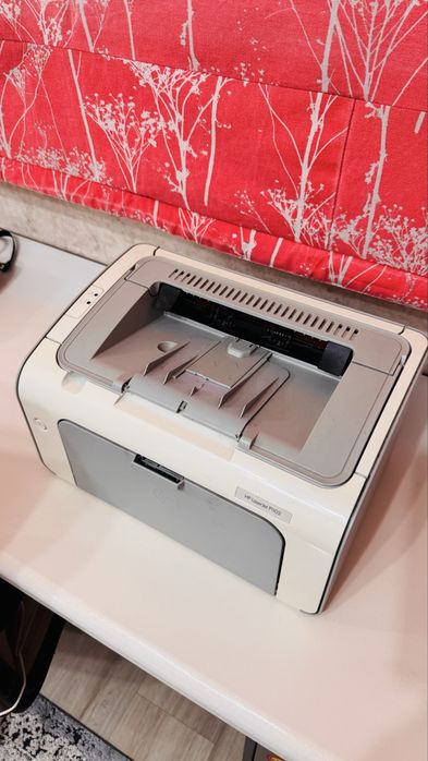 Продам принтер HP LaserJet P1102