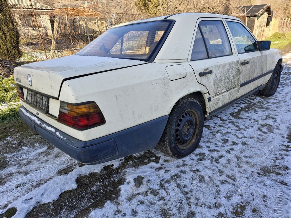 Мерцедес 124 2.0д НА ЧАСТИ