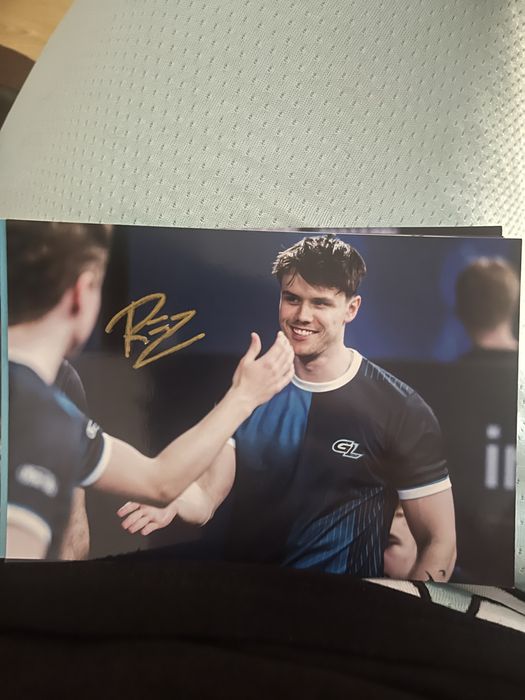 Autografe echipa Gamerlegion CS2 autentice