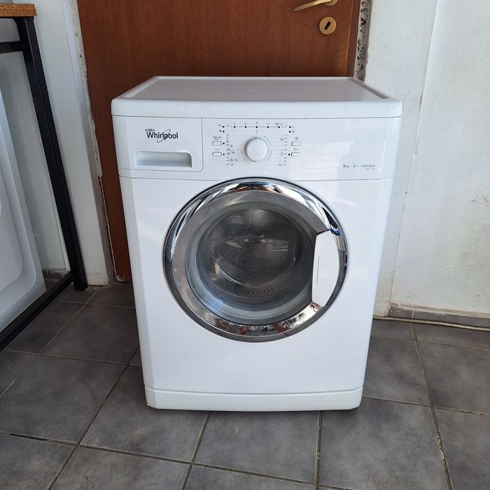 REDUCERE 300 LEI. Masină de spălat rufe Whirlpool  / awo 51120