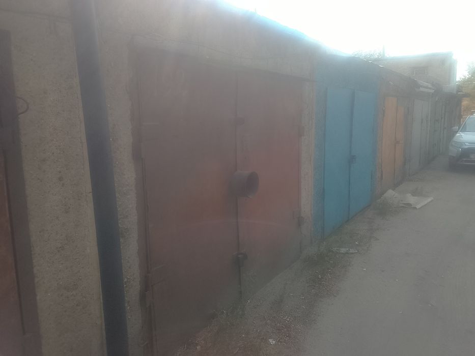 Продам гараж в кооперативе Лада, 18м.