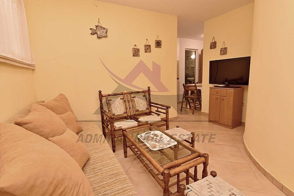 Дава се под наем Двустаен апартамент в Варна, Спортна зала - 40 кв.м за 450 € - Снимка #1