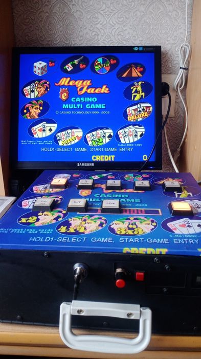 Продам игровую приставку.