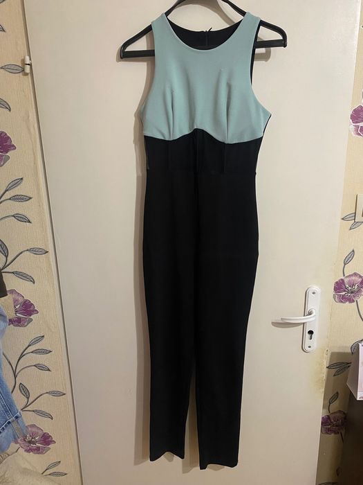 Официален гащеризон