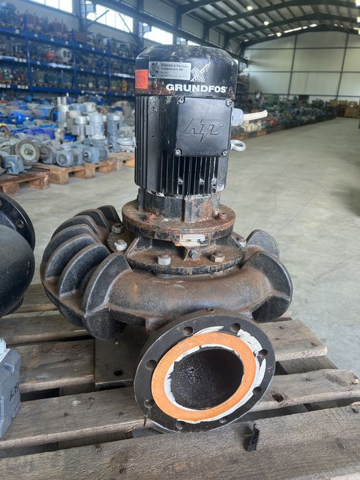 Центробежна водна помпа Grundfos Q 80 H 4