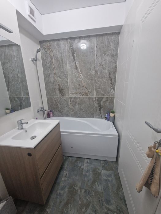 Apartament doua camere de vanzare,bloc nou