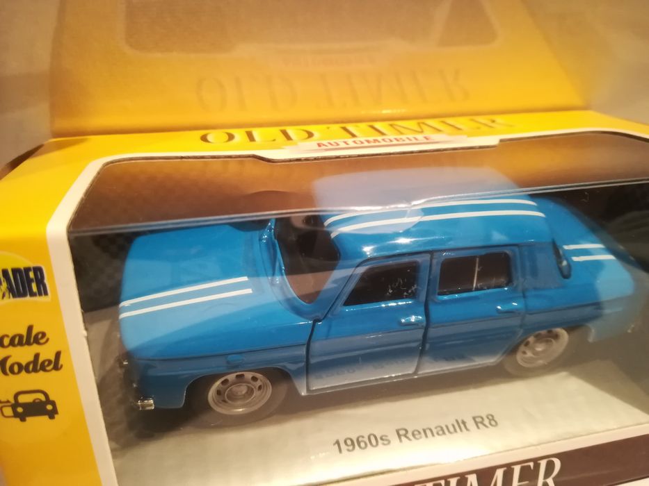 Vând macheta Renault R8 / Dacia 1100