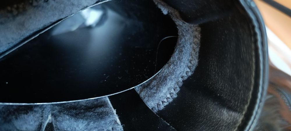 Продам кожаные сапоги новые!