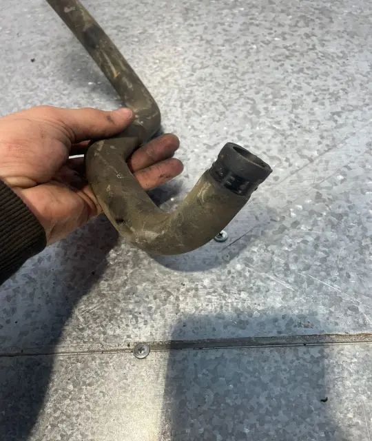 Furtun apa Dacia Logan 2005 1.4 MT (75 hp)