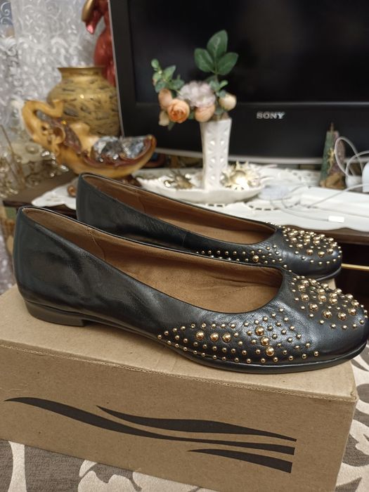 Туфли женские со стразами