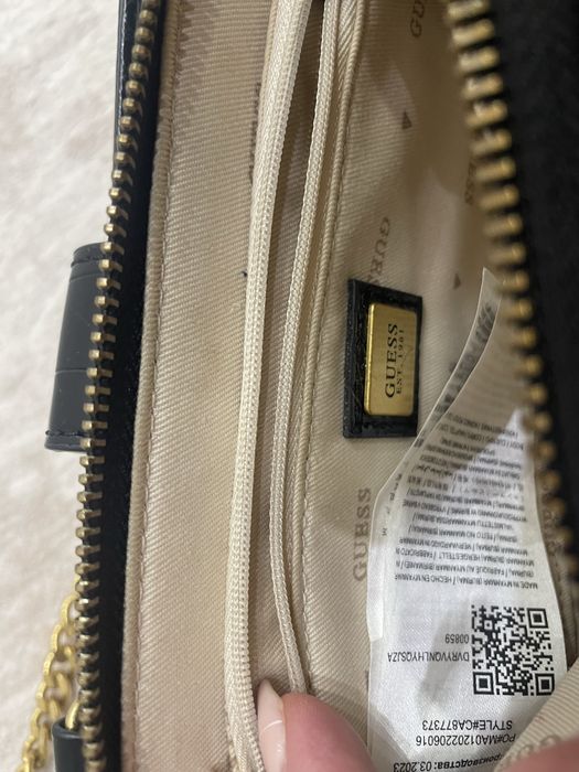 Дамска чанта Guess