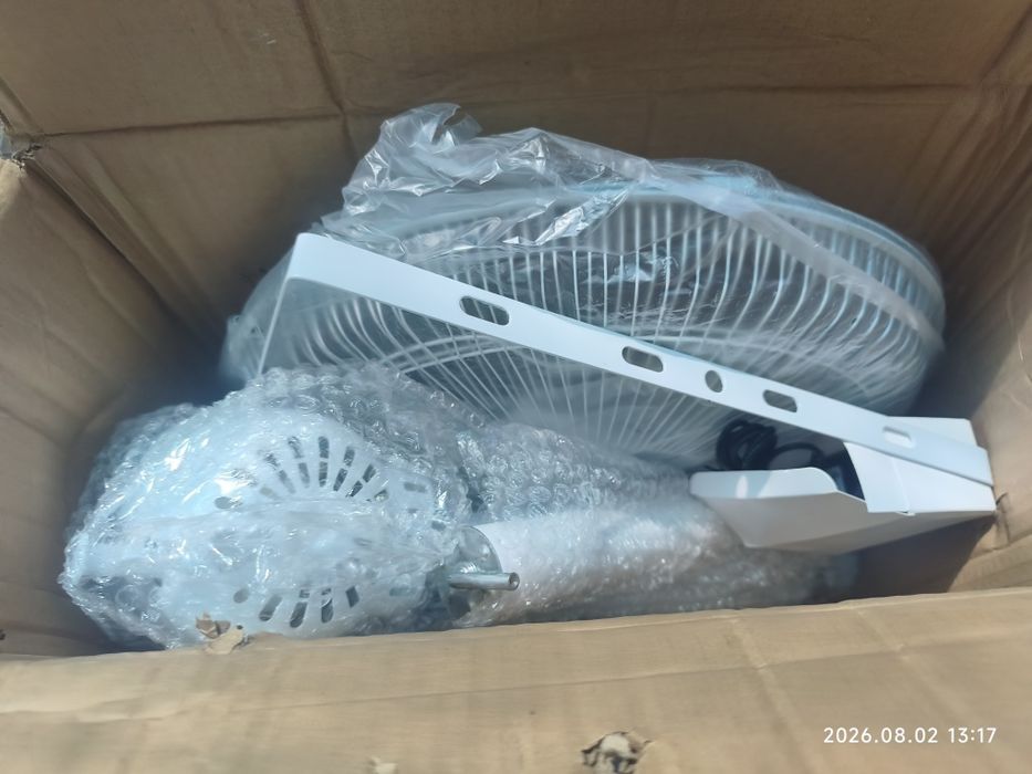 Ventilator quyosh paneli bilan. Akumlatori 18.000 mah