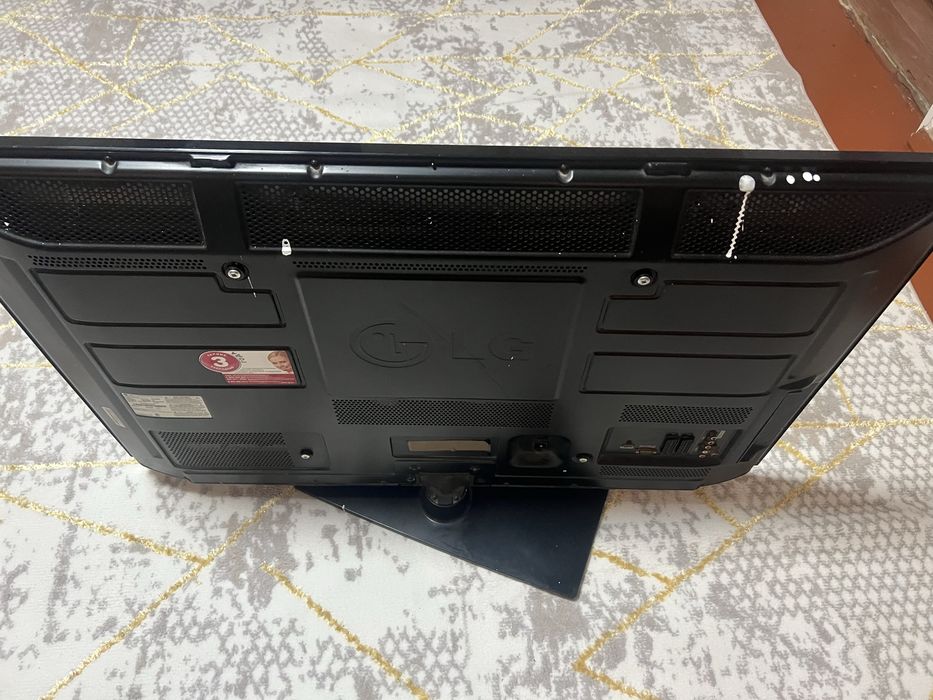 Продам телевизор LG